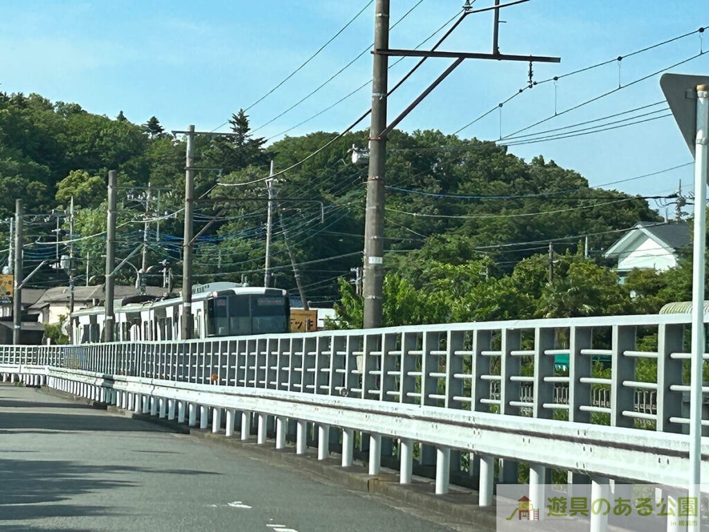 奈良二丁目長谷公園近くのこどもの国線