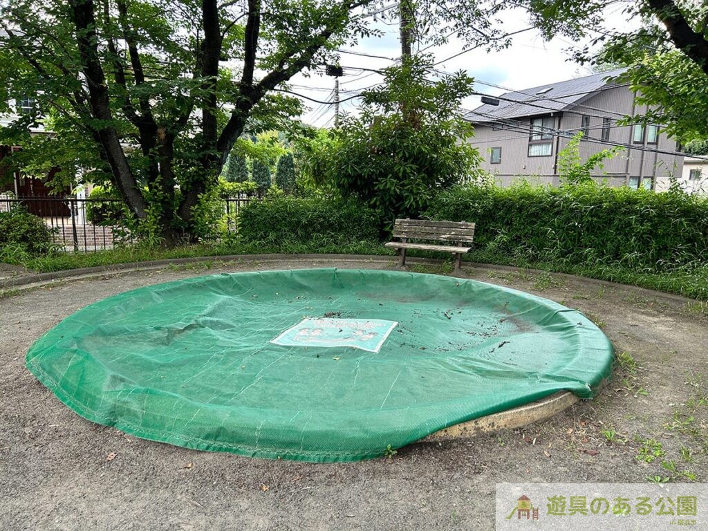 奈良町第六公園の砂場