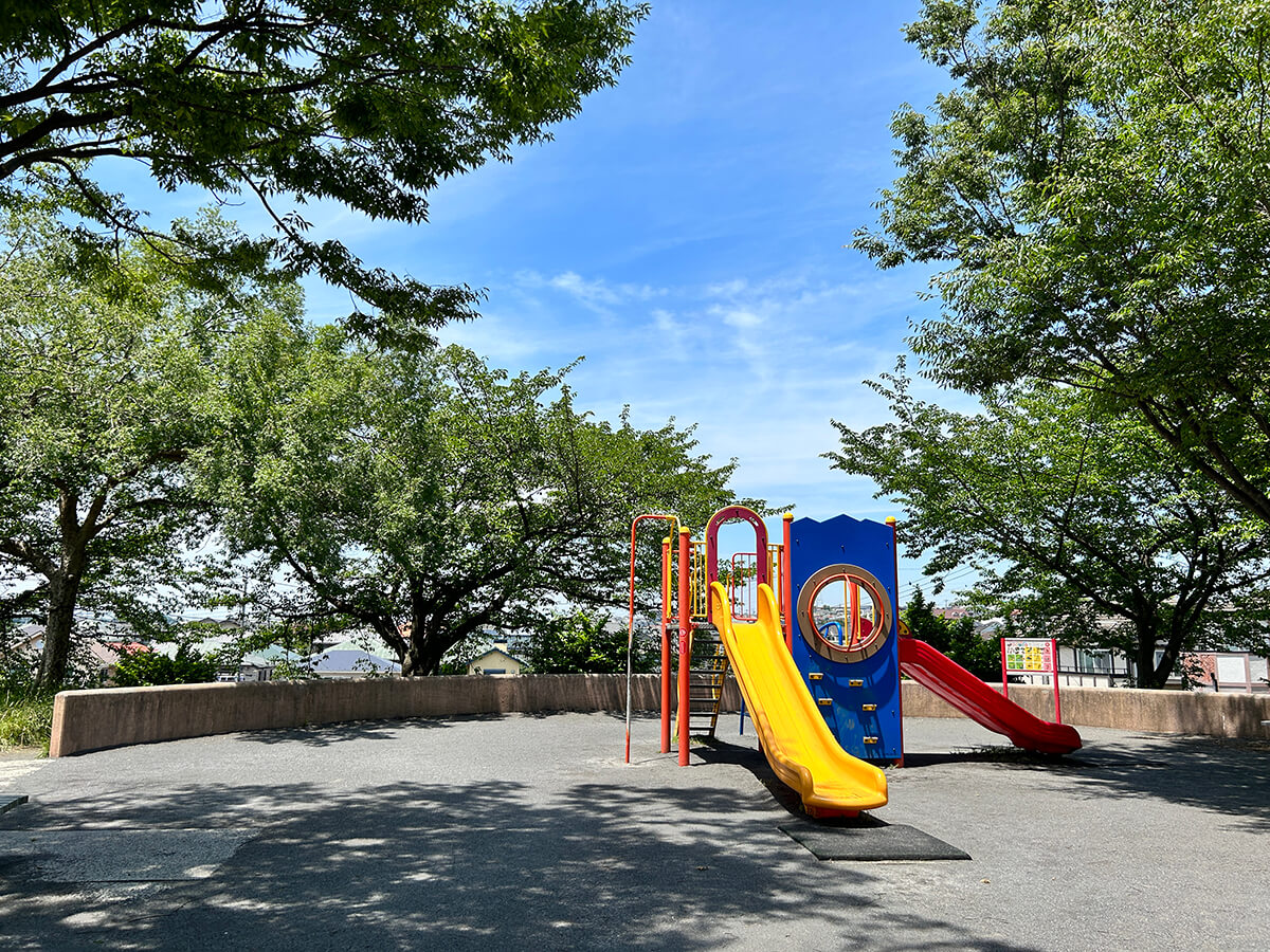 みすずヶ丘公園の滑り台